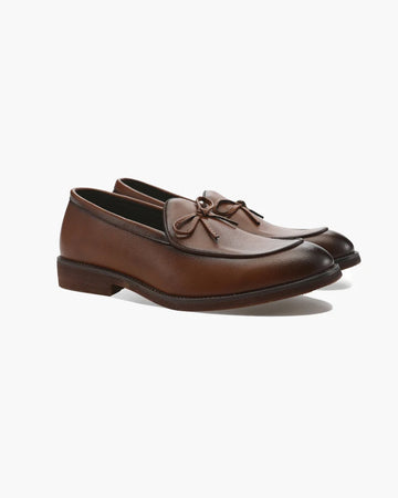 Hampton Lace Loafer — Handcrafted Elegance in Full-Grain Leather